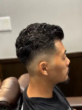パーマ 京都フェードカット 田嶋勇祐のヘアスタイル