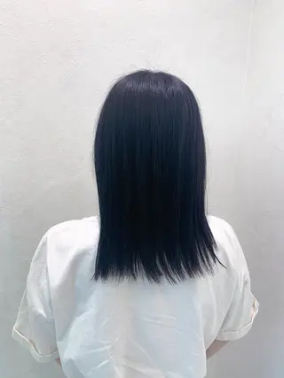 セミロング カラー ハイトーンカラー🤍 山下 優華のヘアスタイル