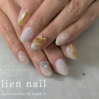 ショート Queen nailのネイルデザイン