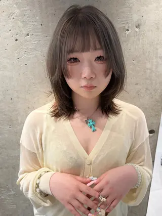 ミディアム カラー MIES amane(アマネ)のヘアスタイル