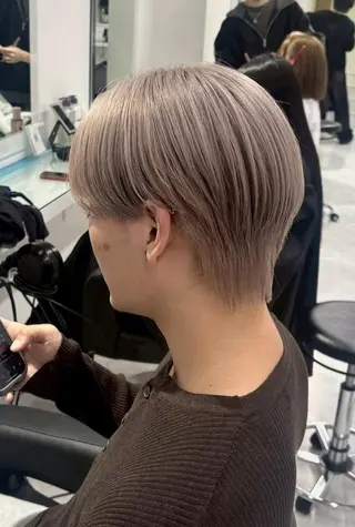 カラー メンズヘア特化🔥 韓国風カット🔥のヘアスタイル