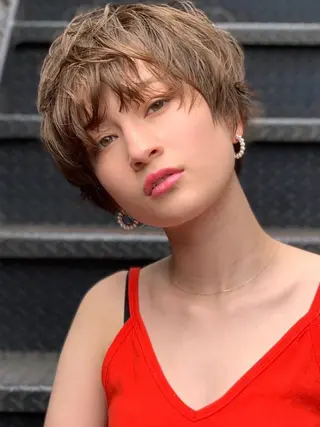 ショート カラー 🉐レイヤー/塩見 弘樹🉐渋谷のヘアスタイル