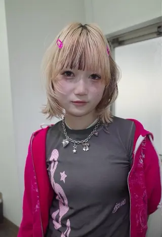 ショート カラー Momoka🪷 /ハイトーンのヘアスタイル