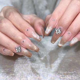 ネイル Queens テイのネイルデザイン