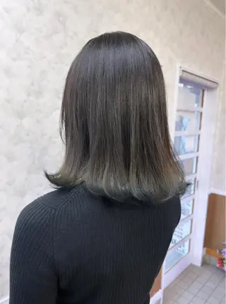セミロング カラー 髪質改善のプロ✨りな さんのヘアスタイル