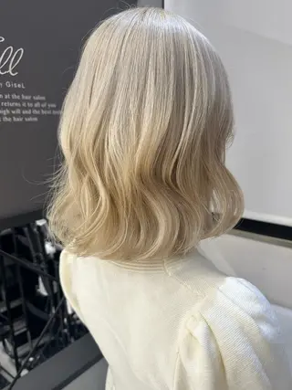 ショート カラー 🎀透明感 カラーHiROEのヘアスタイル