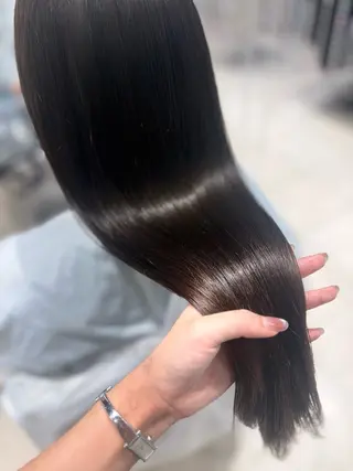 ロング Koharu 髪質改善カラーのヘアスタイル