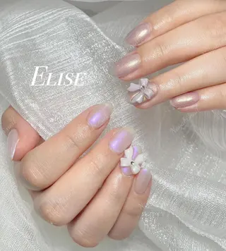 ネイル 🦋 Queenieのネイルデザイン