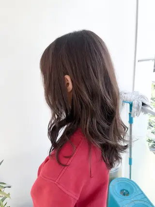 セミロング カラー 艶カラー🫧 猿渡 響のヘアスタイル