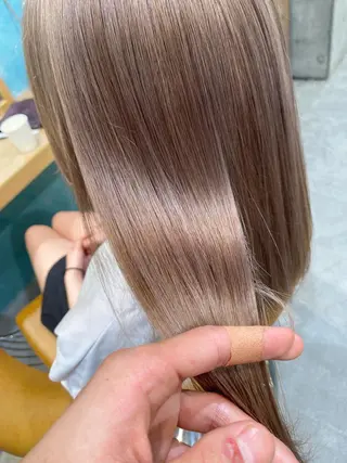 セミロング カラー 🌈ブリーチ特化🌈 MINATOのヘアスタイル