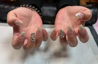 ネイル AIRI PEEKABOO梅田のネイルデザイン