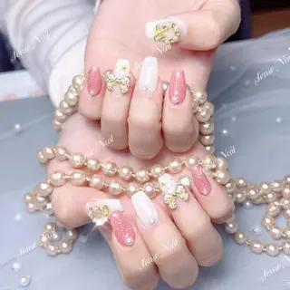 ネイル Queening 🦋のネイルデザイン