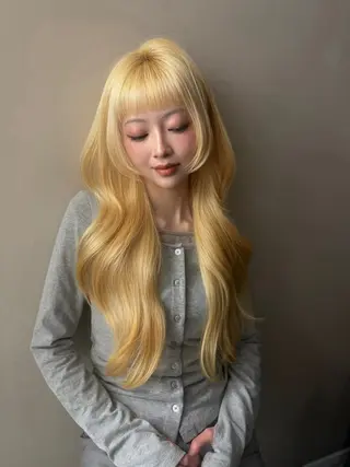 ロング カラー ヘアアレンジ CORE よしえのヘアスタイル