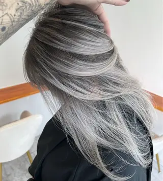 セミロング カラー 指名数No.1 /NAOYAのヘアスタイル