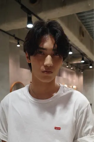 パーマ 八原 良来のヘアスタイル