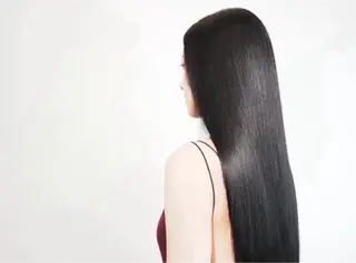 ロング 額田 汐莉のヘアスタイル