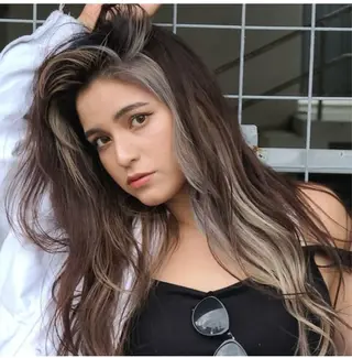 ロング tomo MiND HAiRのヘアスタイル
