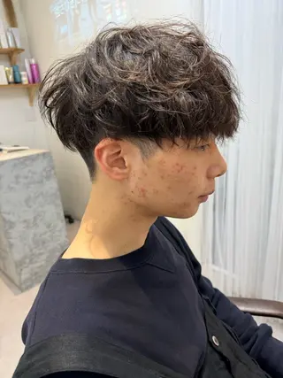 ショート パーマ メンズ 似合う髪型見つけます AYAKAのヘアスタイル