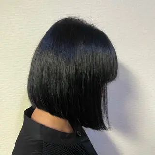 ミディアム カラー シノザキ キナのヘアスタイル