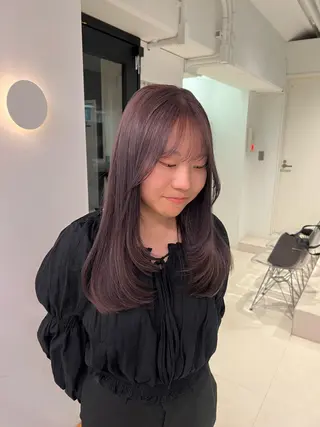 ロング カラー うるぷるカラー 🤍 Naanoのヘアスタイル