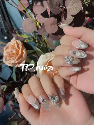 セミロング めぐみのネイルサロン スタッフ練習のネイルデザイン