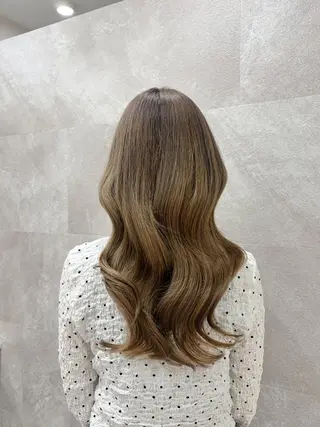 セミロング 韓国ヘアケアブリーチ 莉奈のヘアスタイル