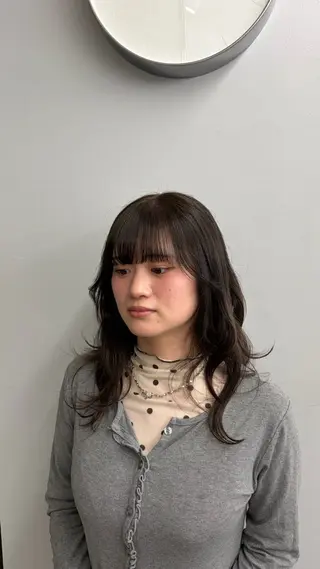 カラー 山根 明紗のヘアスタイル