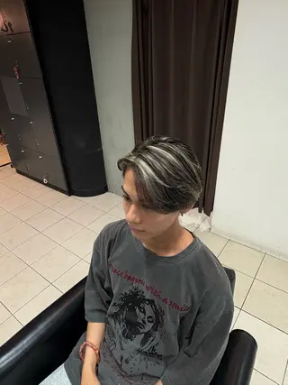 ショート カラー メンズ 塩田 稜真のヘアスタイル