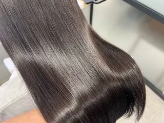 ロング 檜谷 晴　顔周りカットのヘアスタイル