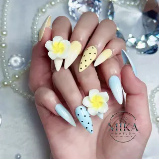 ネイル Genie Mika Nailsのネイルデザイン