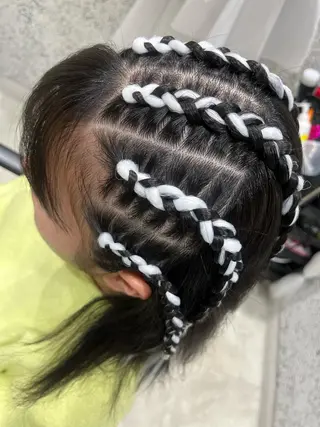 ミディアム ✨コーンロウ✨ 本田さゃかのヘアスタイル