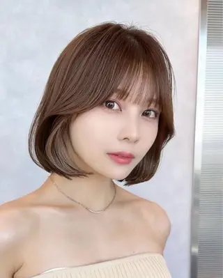 ショート カラー _WHITE鳳店 アンダーバーホワイトのヘアスタイル