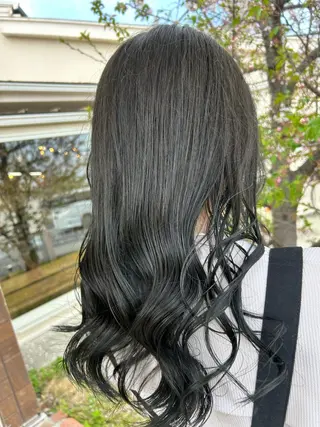 ロング カラー 服部 和香のヘアスタイル