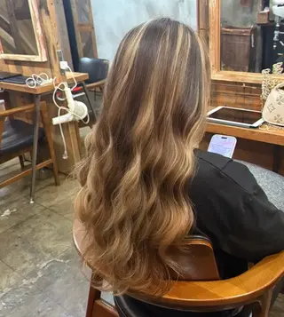 ロング ヘアアレンジ Hina/カラー特化 /艶カラーのヘアスタイル