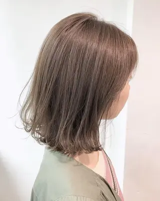 ミディアム 透明感♡グレージュ ♡ミルクティー♡のヘアスタイル