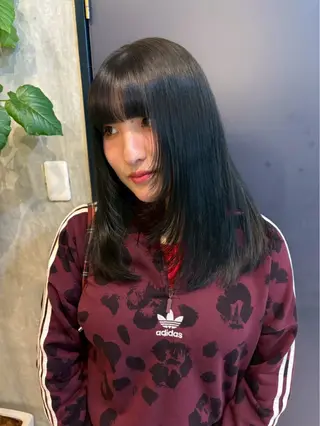 セミロング botan🪷☆*。 レ ナのヘアスタイル