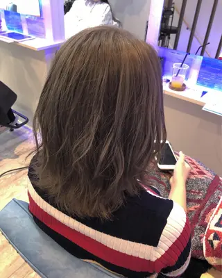 ミディアム カラー 白井 つづりのヘアスタイル