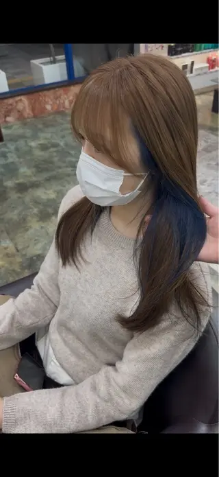 ロング カラー 太田 有香のヘアスタイル
