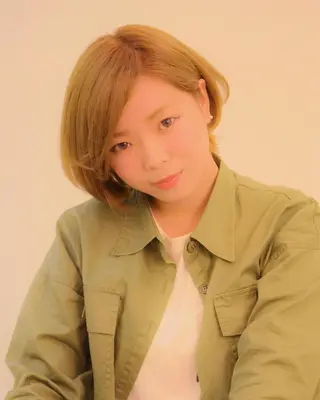 ショート カラー アズグロウヘアー福本 明里のヘアスタイル
