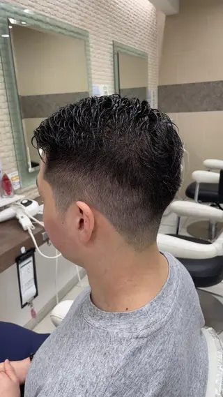 ショート メンズ Yugaメンズパーマ /フェードカットのヘアスタイル