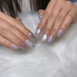 ネイル Laula🤍 ayakaのネイルデザイン