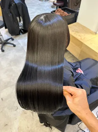 ロング レイヤー/ブリーチ iwamiya岩見谷のヘアスタイル