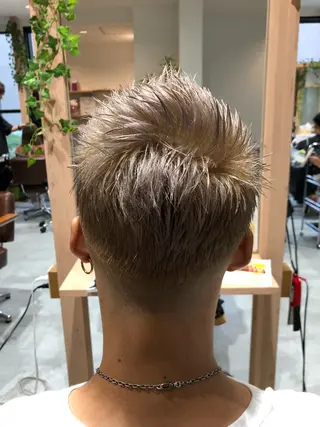 ショート Rubik難波樽本 譲二のヘアスタイル