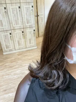 ミディアム 佐藤 睦月のヘアスタイル