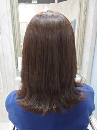 ミディアム 山崎 恵理香のヘアスタイル