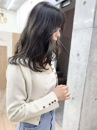 セミロング NOBU .のヘアスタイル