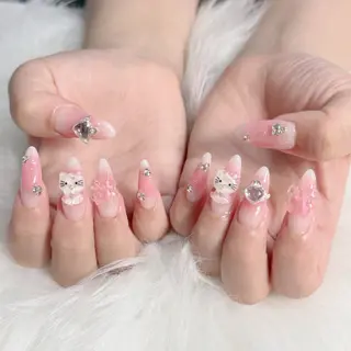 ネイル Rinaky Amee Nailのネイルデザイン