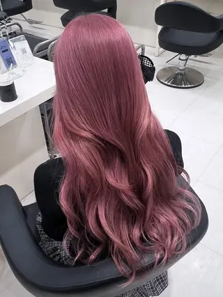 ロング カラー ヘアアレンジ 韓国レイヤー&ピンク 艶髪🩶maikoのヘアスタイル