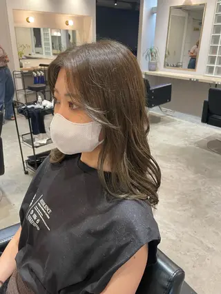 セミロング カラー 伊藤 まみのヘアスタイル