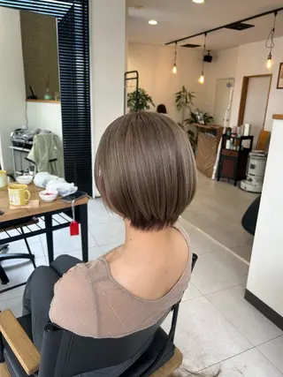 ショート カラー 水間 鈴奈のヘアスタイル